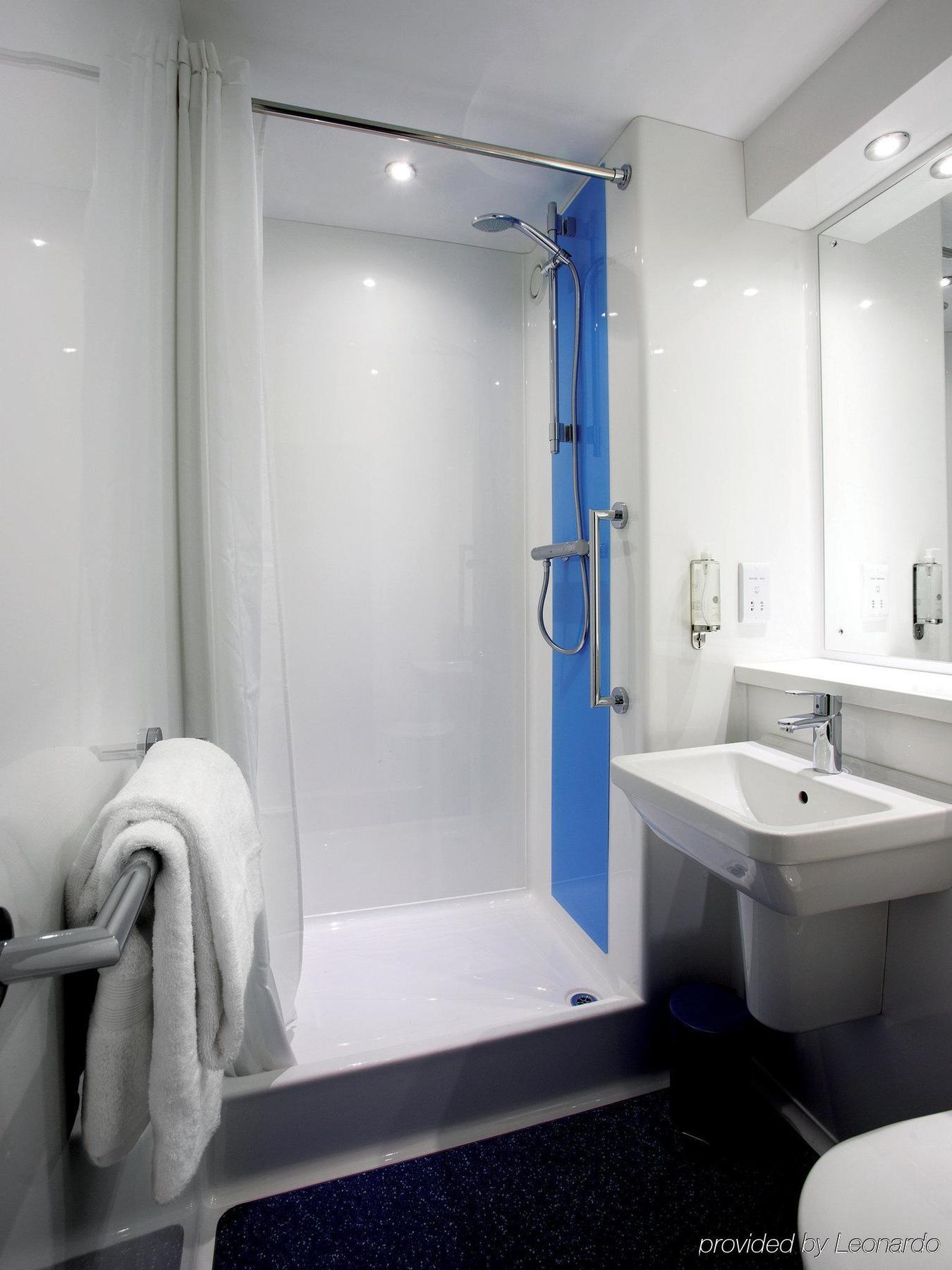 Travelodge Bournemouth Bagian luar foto